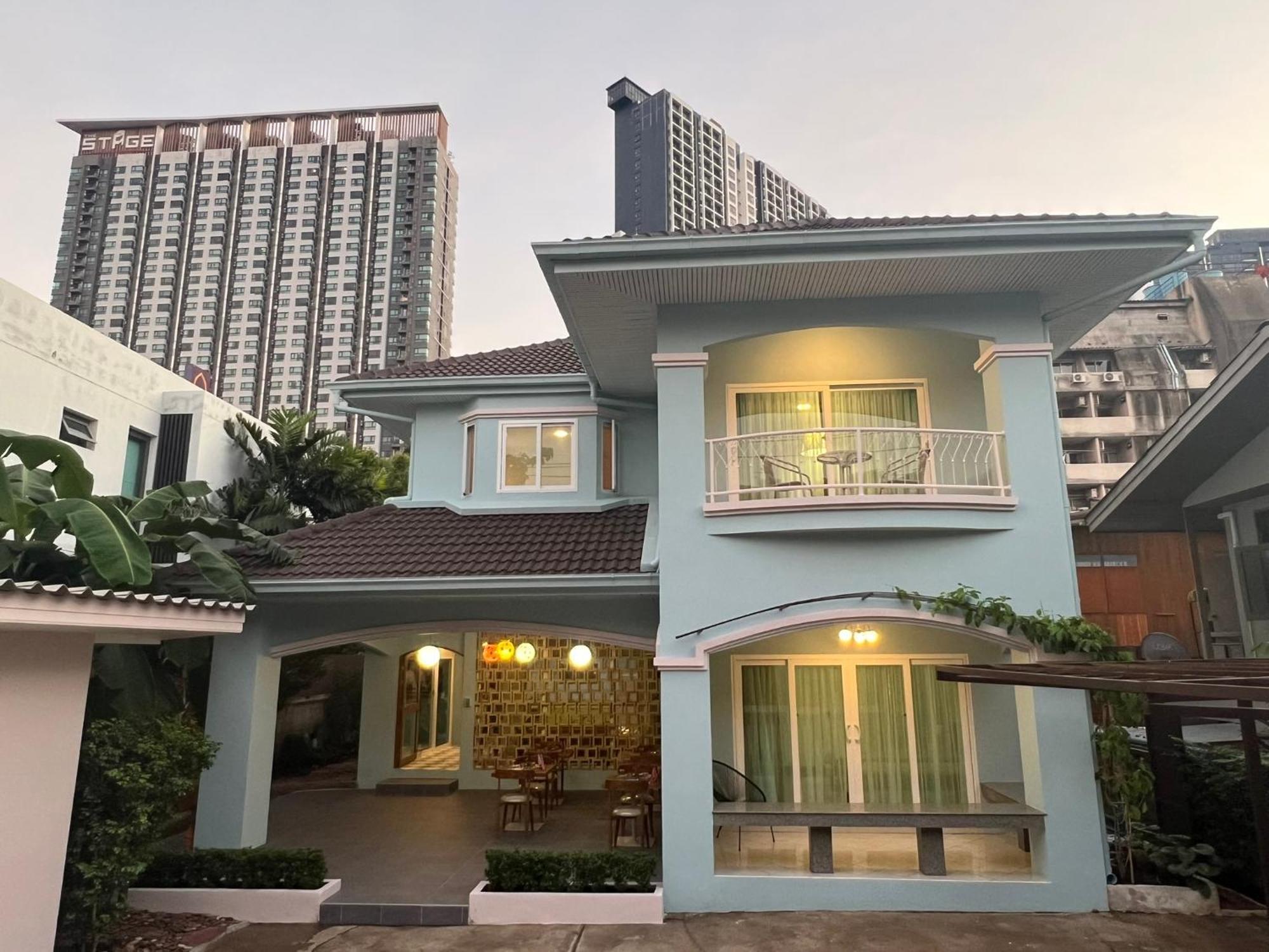 Dusita Residence Bangkok Exterior photo