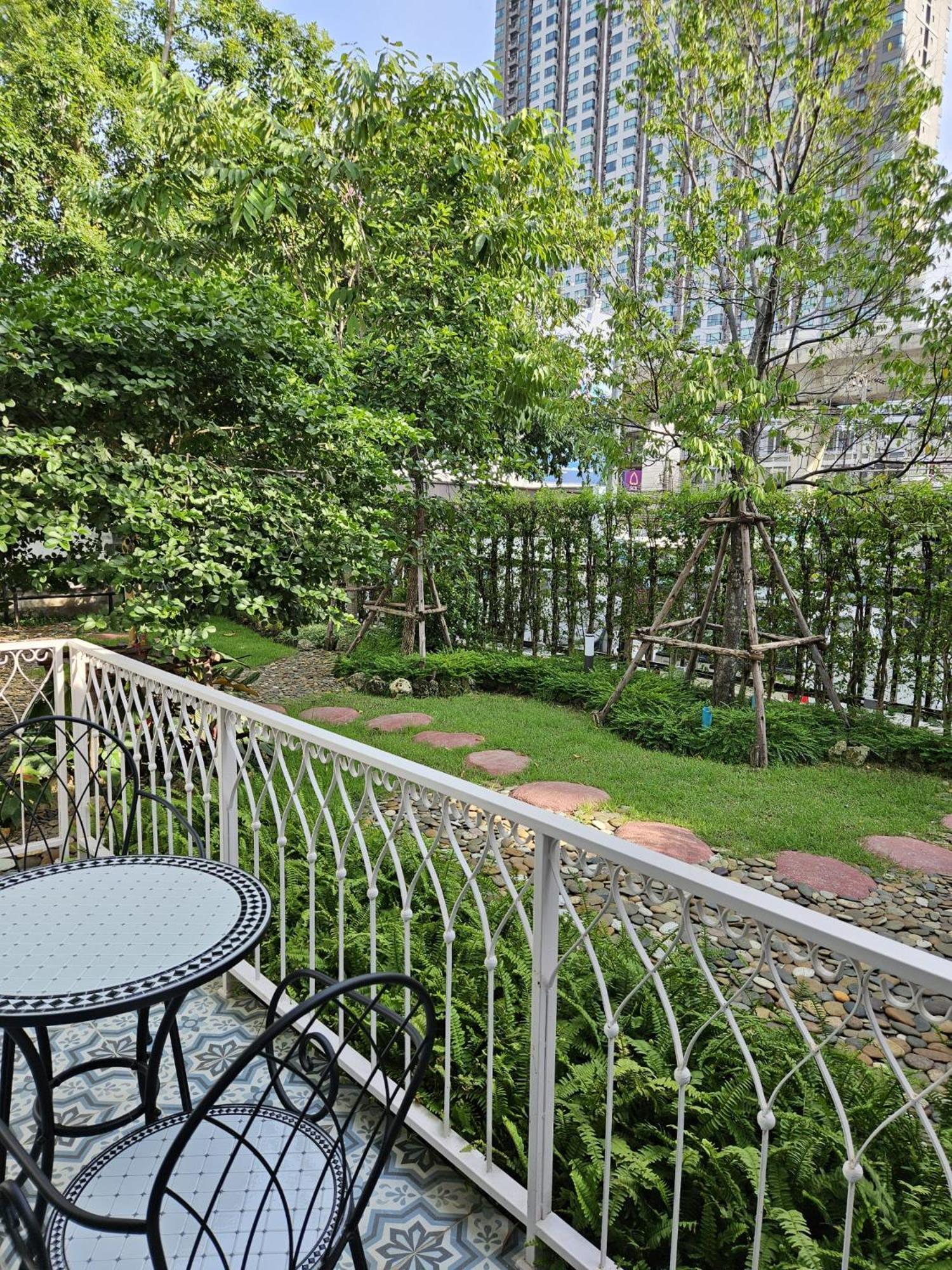 Dusita Residence Bangkok Exterior photo